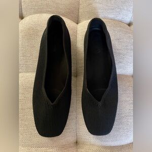Vivaia Size 41.5 Black Margot Square Toe Ballet Flats
